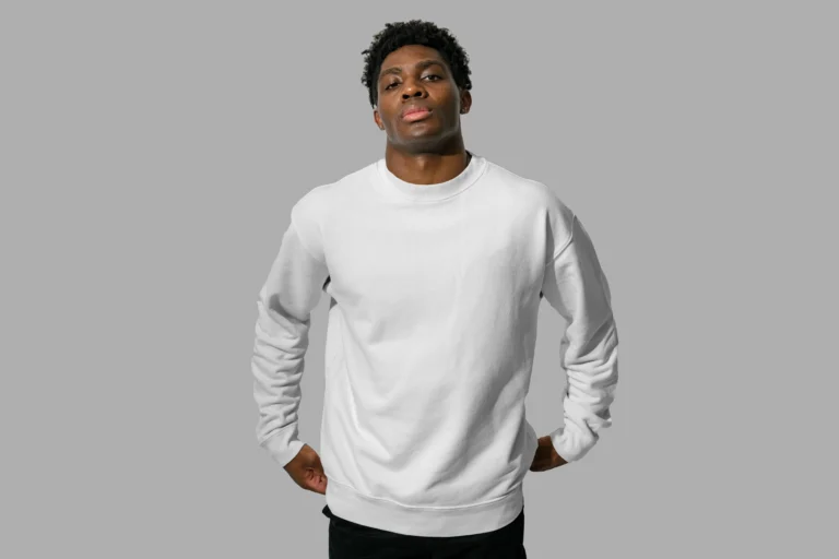 OVERSIZED BLACK SWEATSHIRT